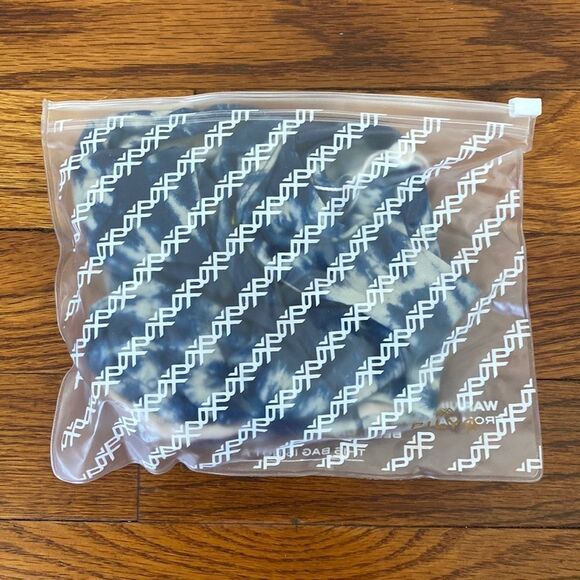 PillyQ Tie Dye Swim Bottom Medium - Picture 3 of 7